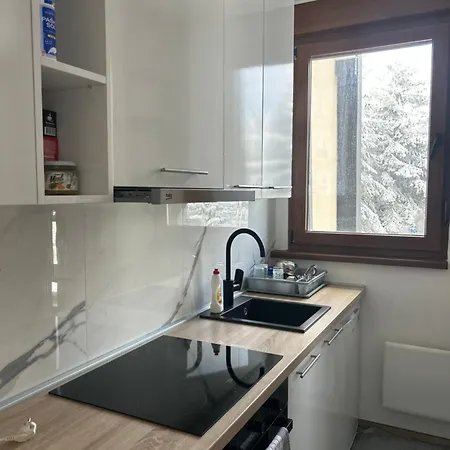 Sm - 2 Bedrooms *